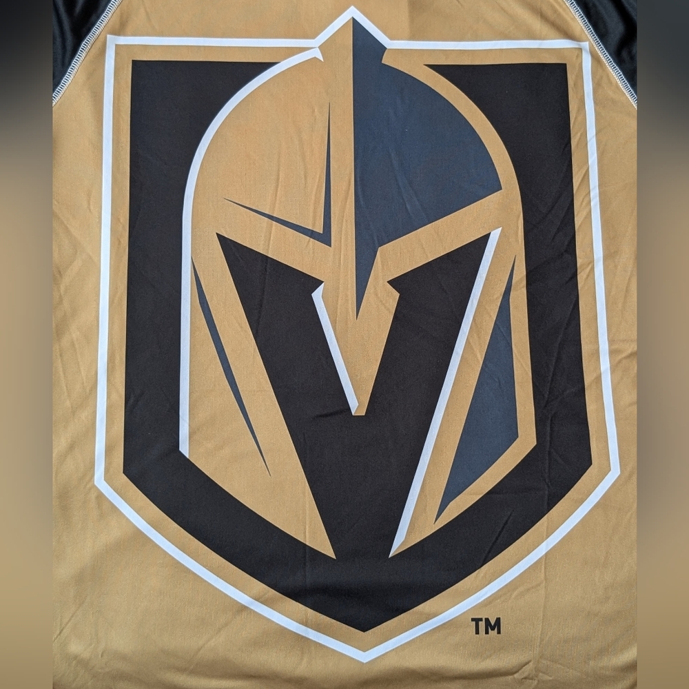 Vegas Golden Knights Long Sleeved Shirt Mens Large Hockey NHL Calhoun Beach